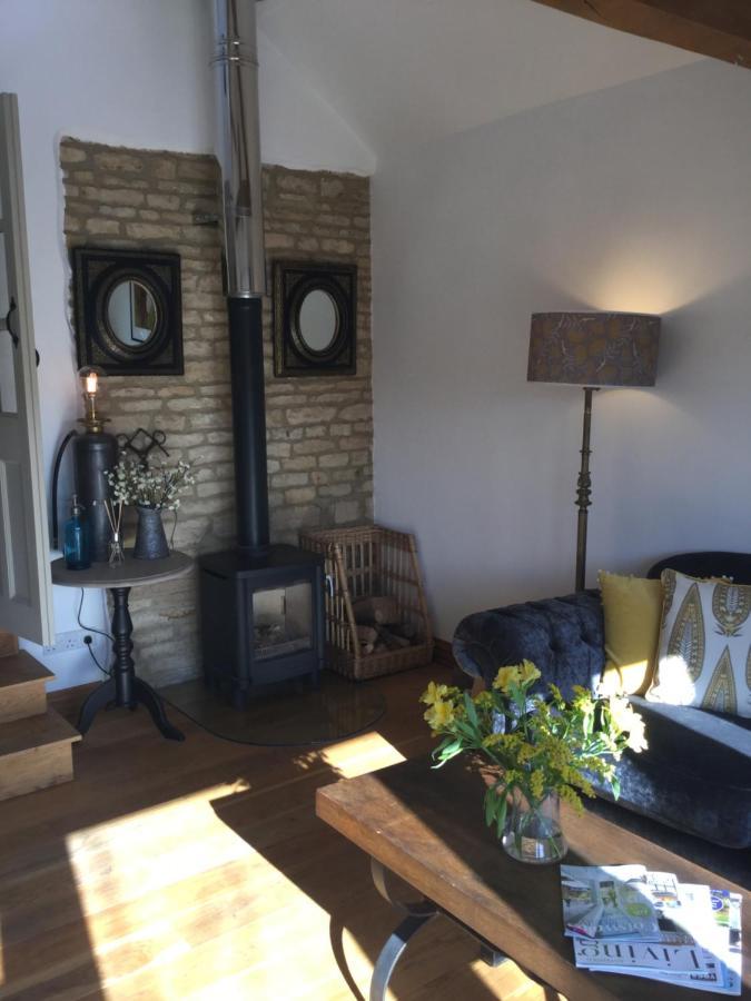3 Bedroom 5* Barn Conversion Cotswolds تشيبينغ نورتون المظهر الخارجي الصورة